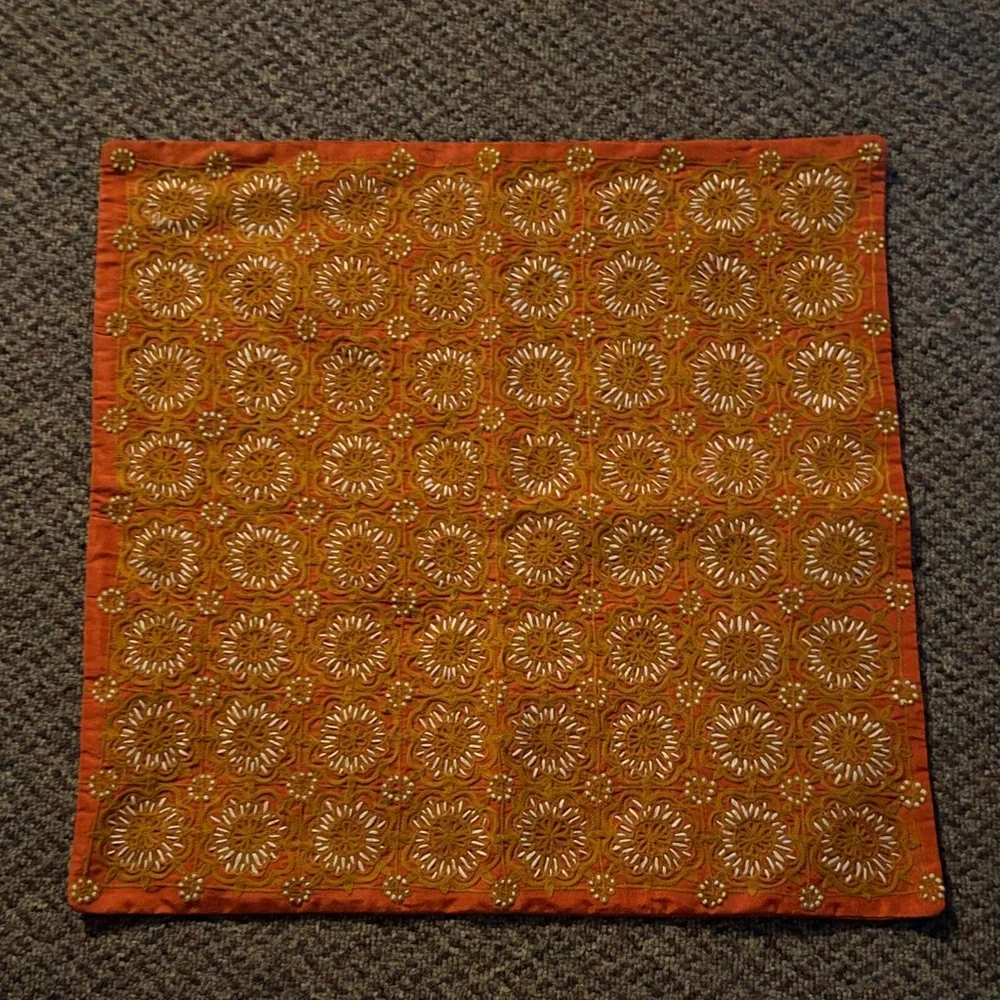 N/A beautiful embroidered