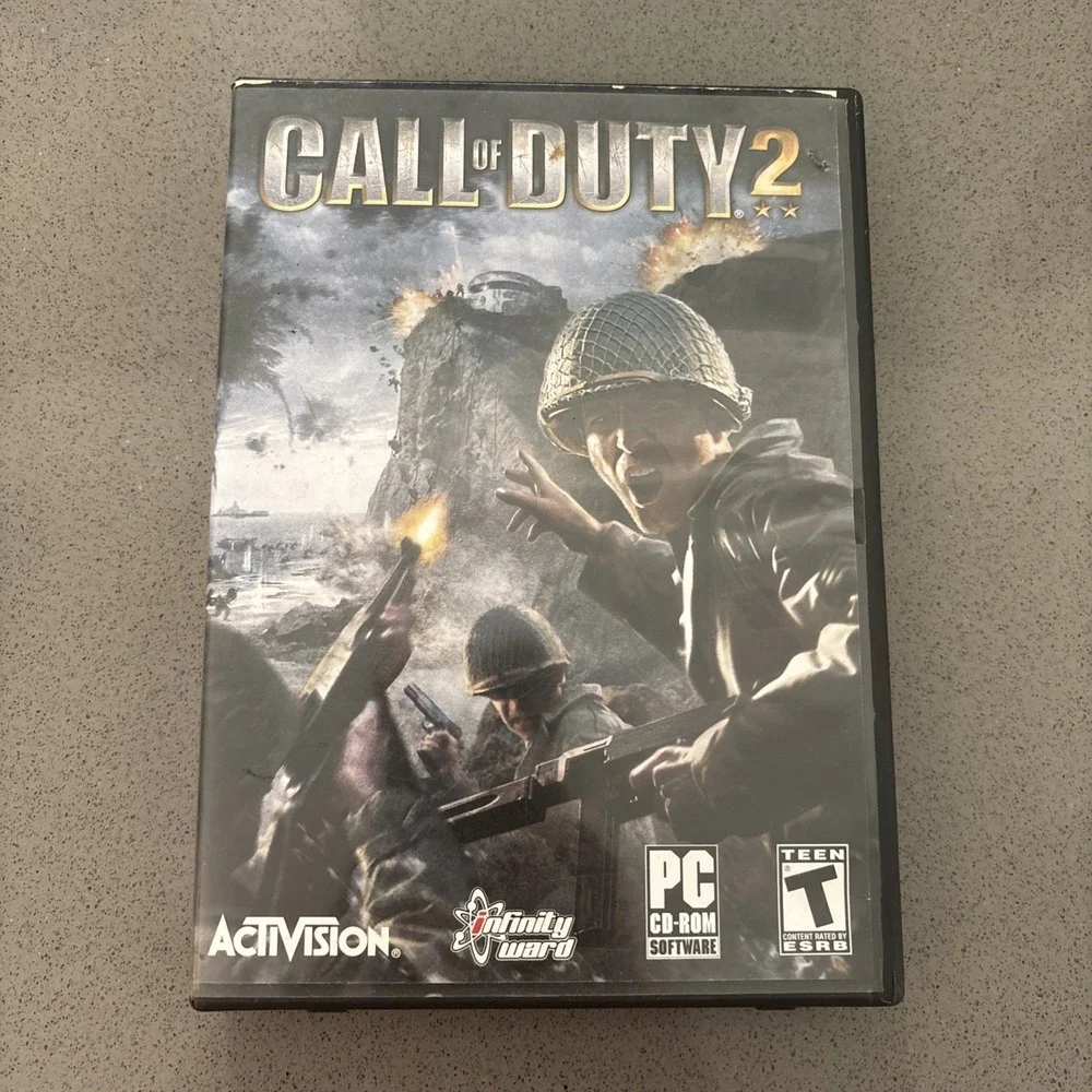 Call of‎ Duty 2 PC CD-ROM Windows Video Game 7 Disc w/ Manual Activision Vintage