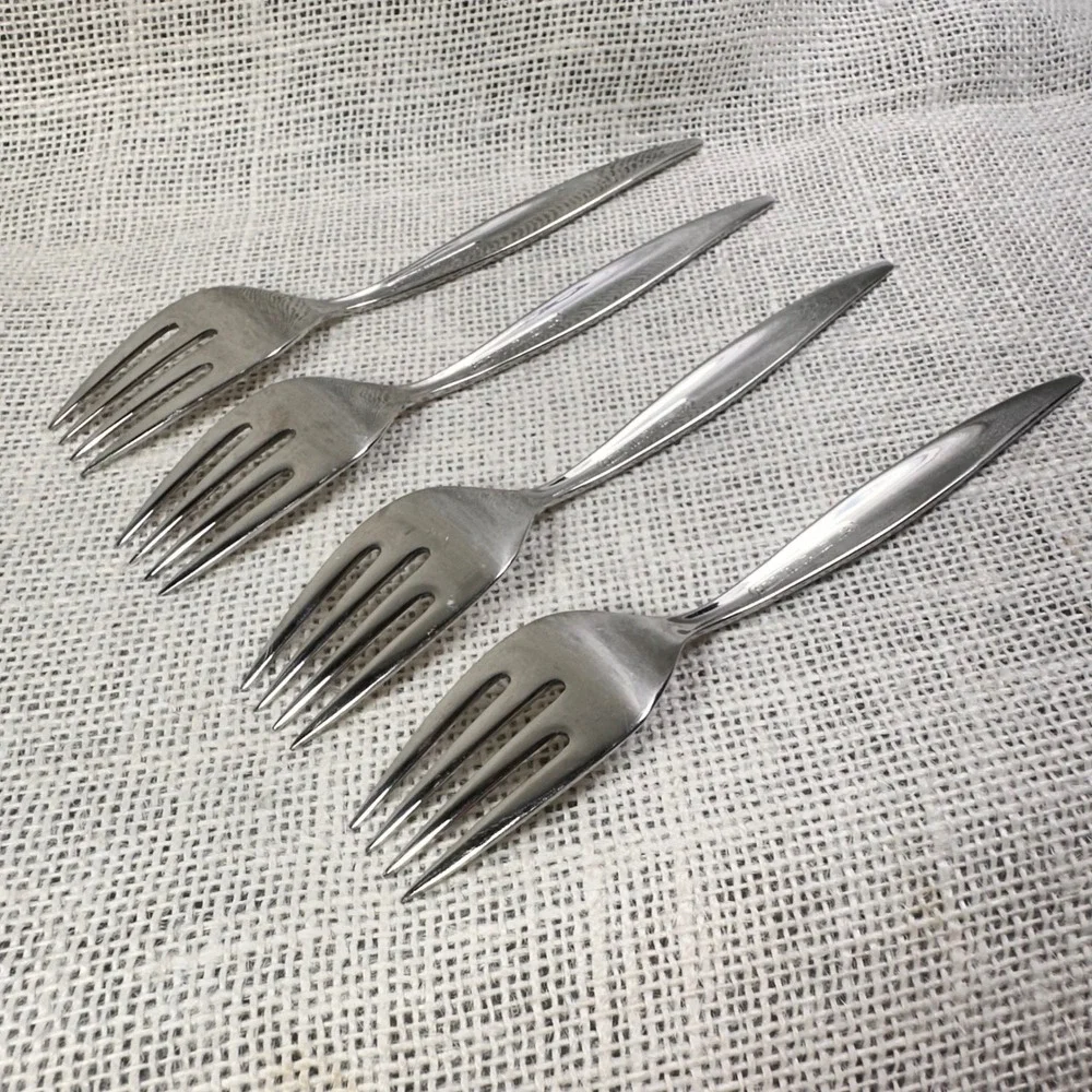 Ekco Eterna set four