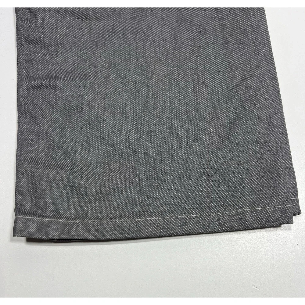 Levis please check