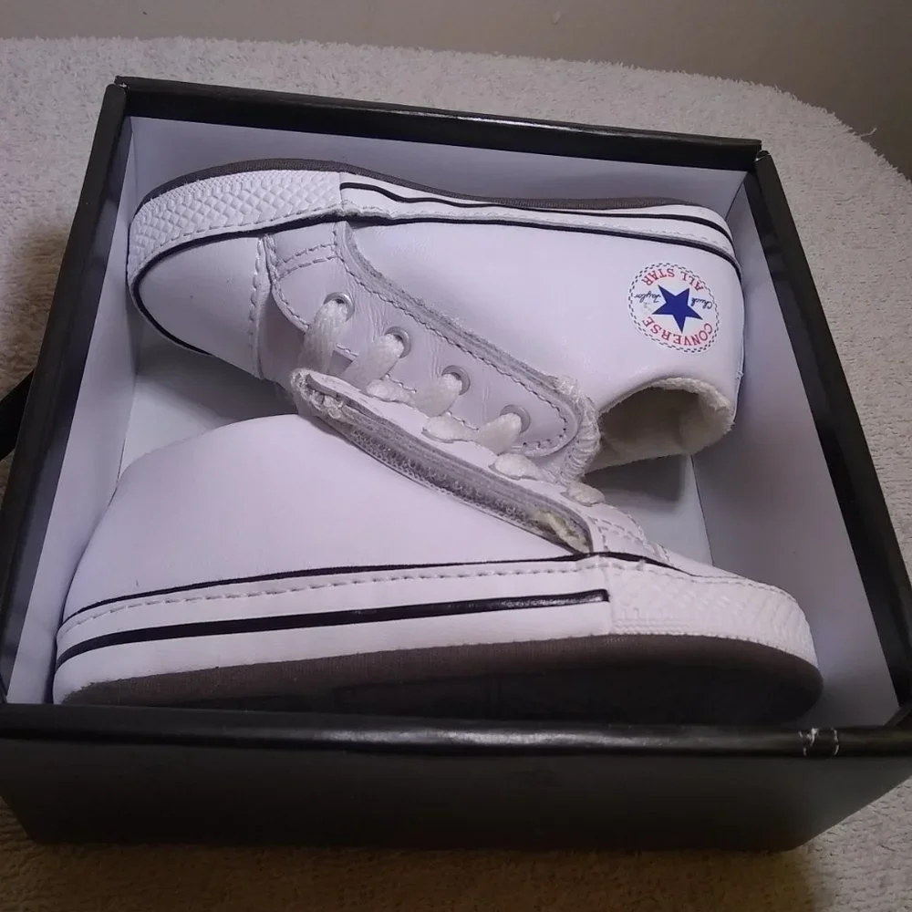 Converse new cribster