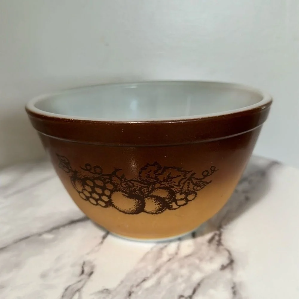 Vintage Pyrex Bowl Old Orchard 1.5 quart Brown with Fruit Design‎ 6