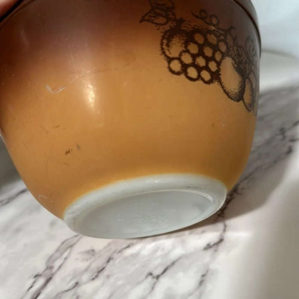 Pyrex vintage ceramic
