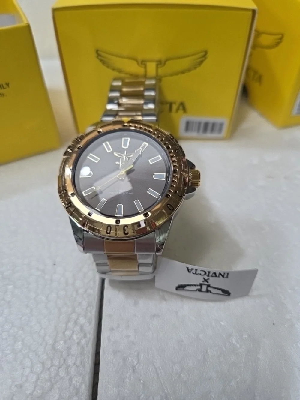 Invicta 30m water