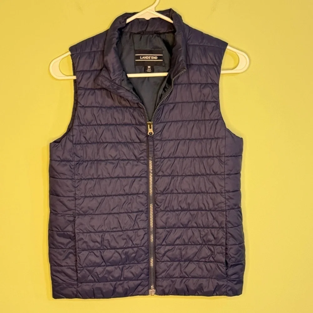 Lands' End Navy Blue womans M lightweight quilted vest side pockets layering‎