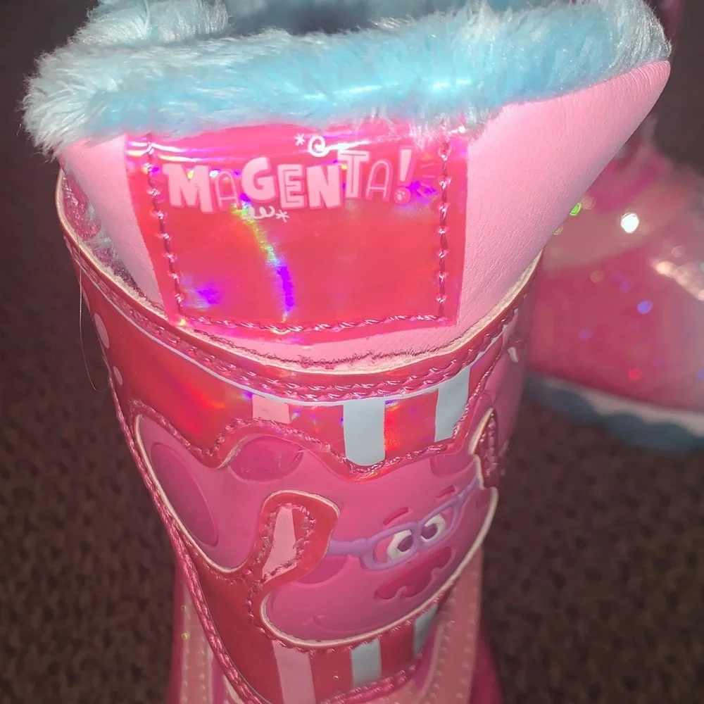 Magenta b84 blues