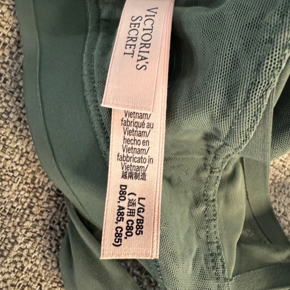 Victorias Secret commanding blend