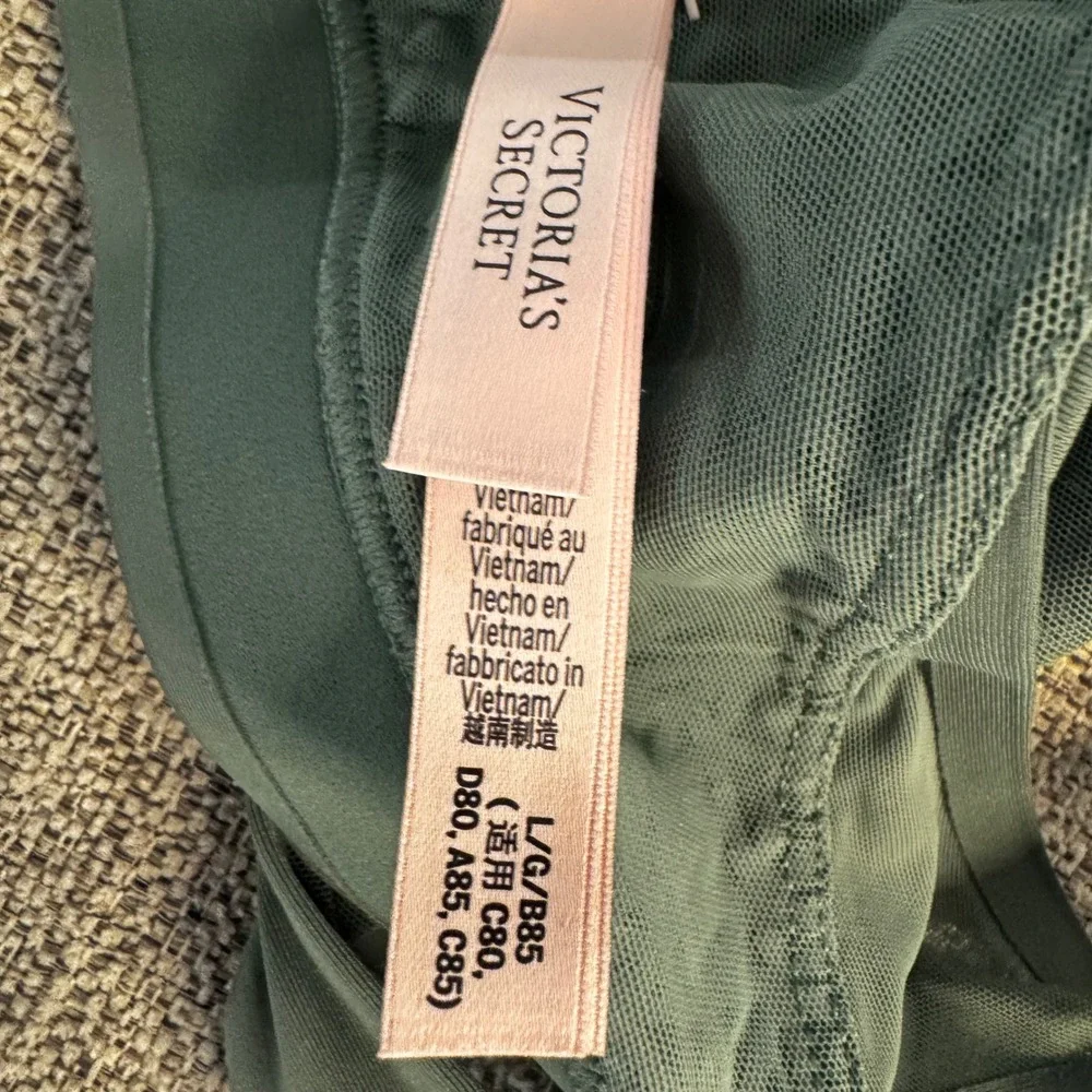 Victorias Secret commanding blend