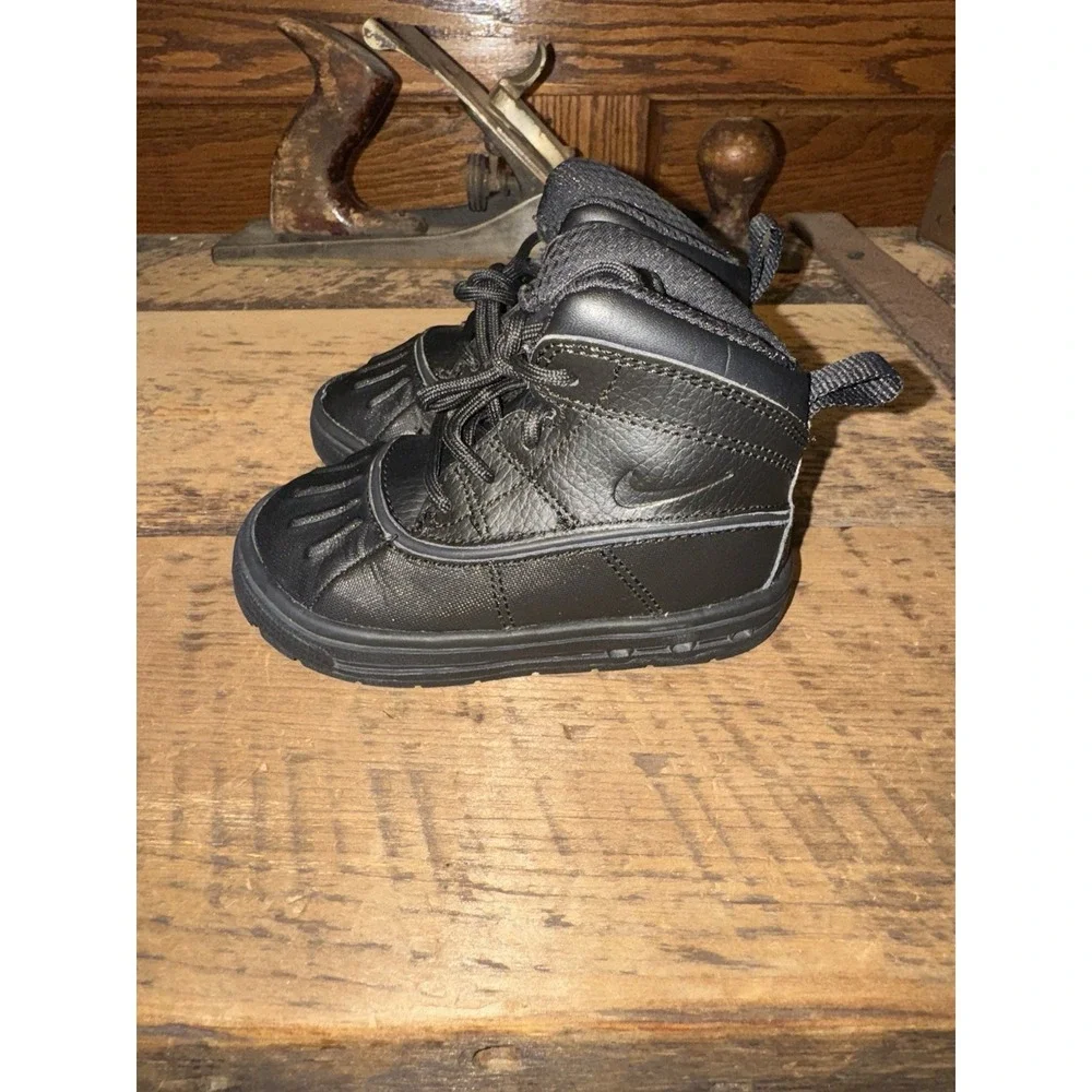 Nike toddler woodside