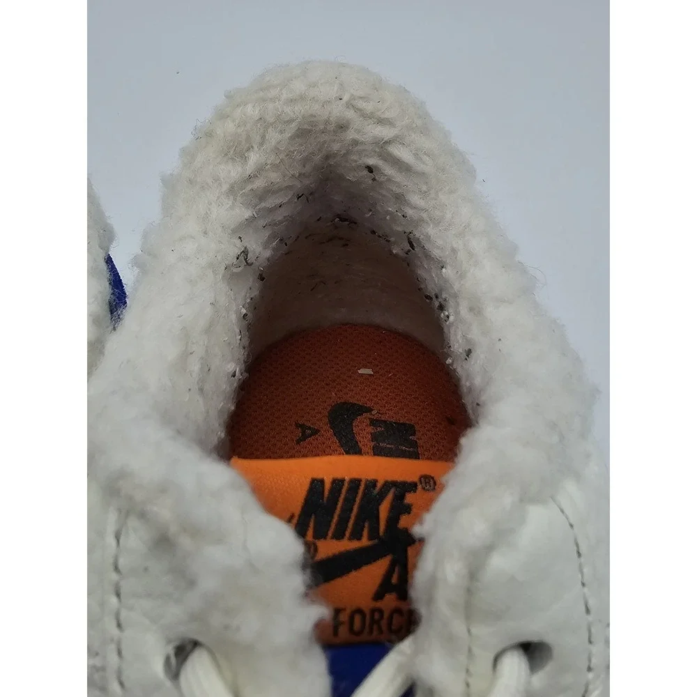 Nike very clean