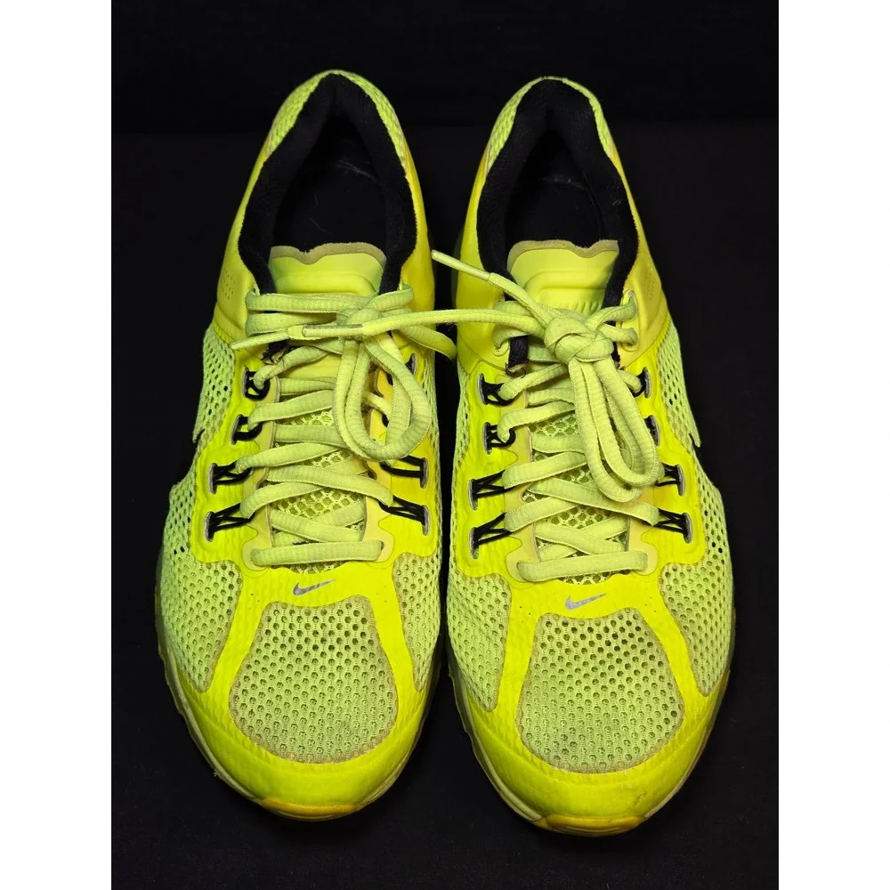 Nike bold provides