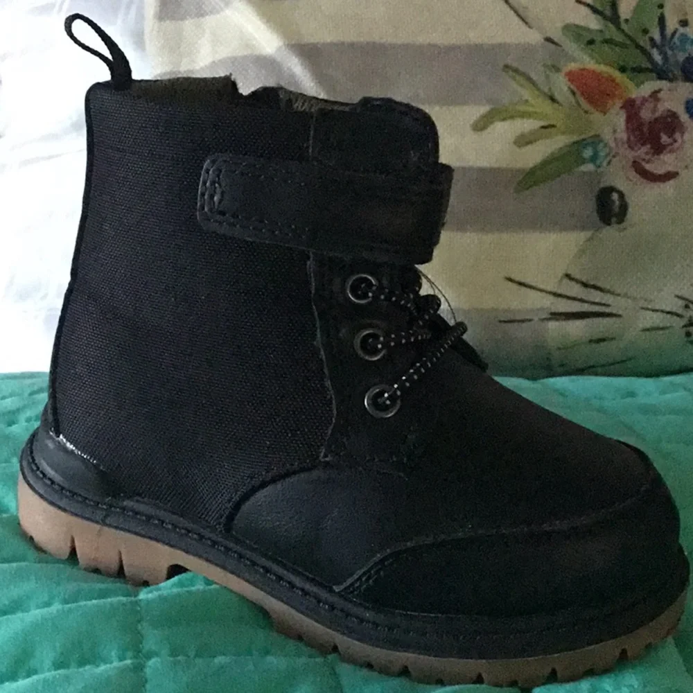 N/A sturdy black