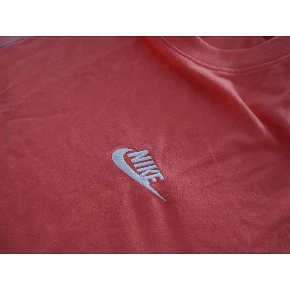 Nike add sporty