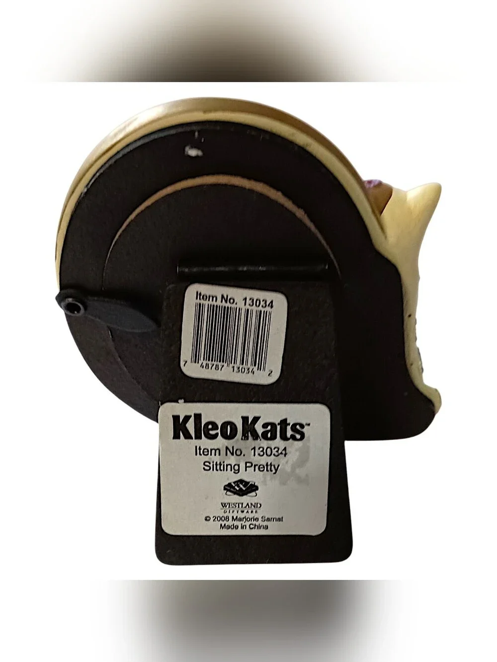 Kleo Kats office folk pre