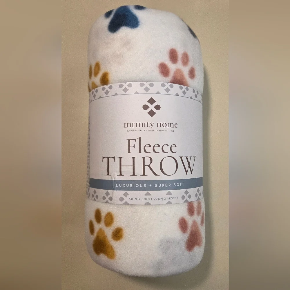 INFINITY Home Fleece Throw - Paw Print Pattern - New