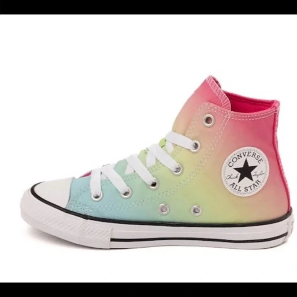 Converse step out