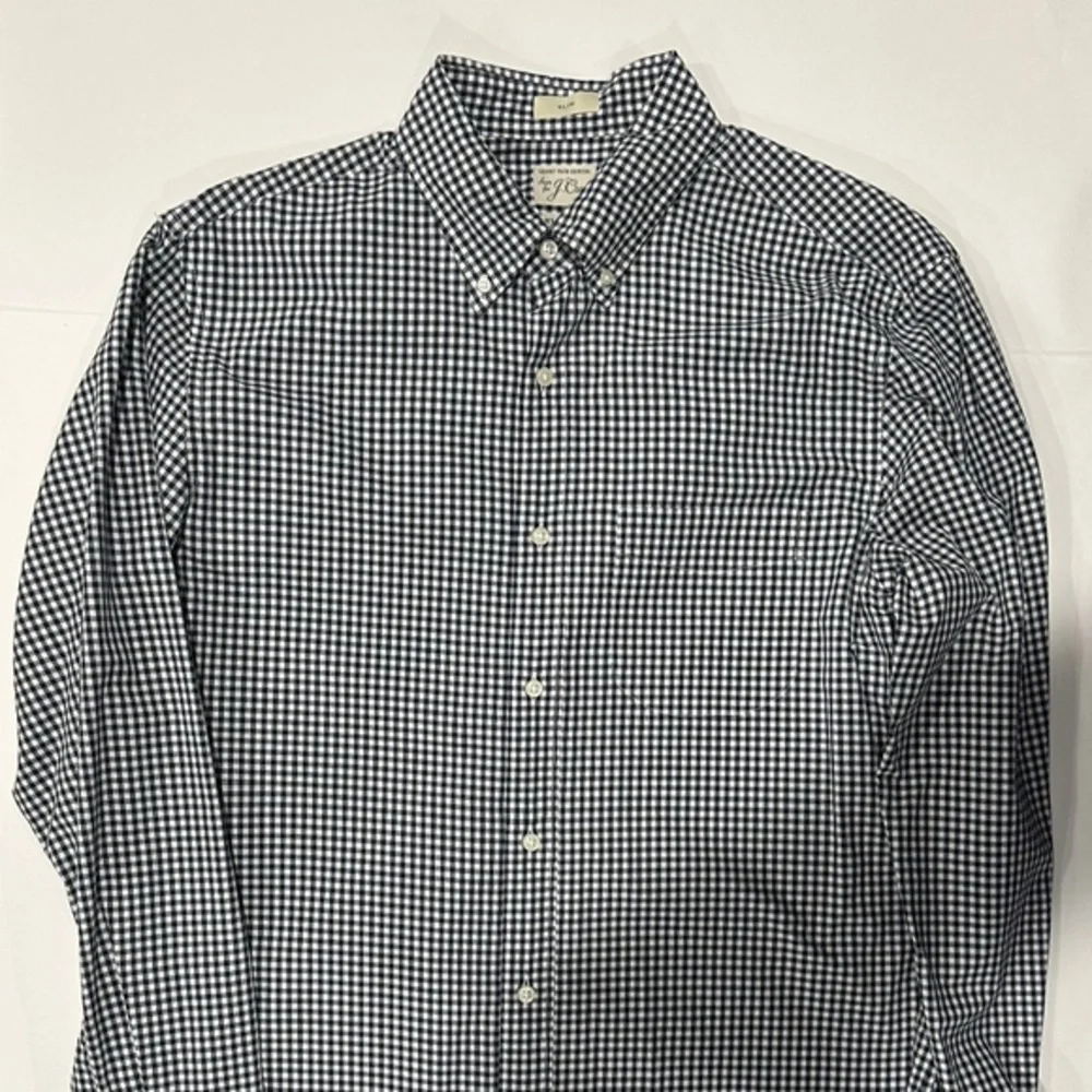 J Crew Plaid Shirt - Size‎ M.