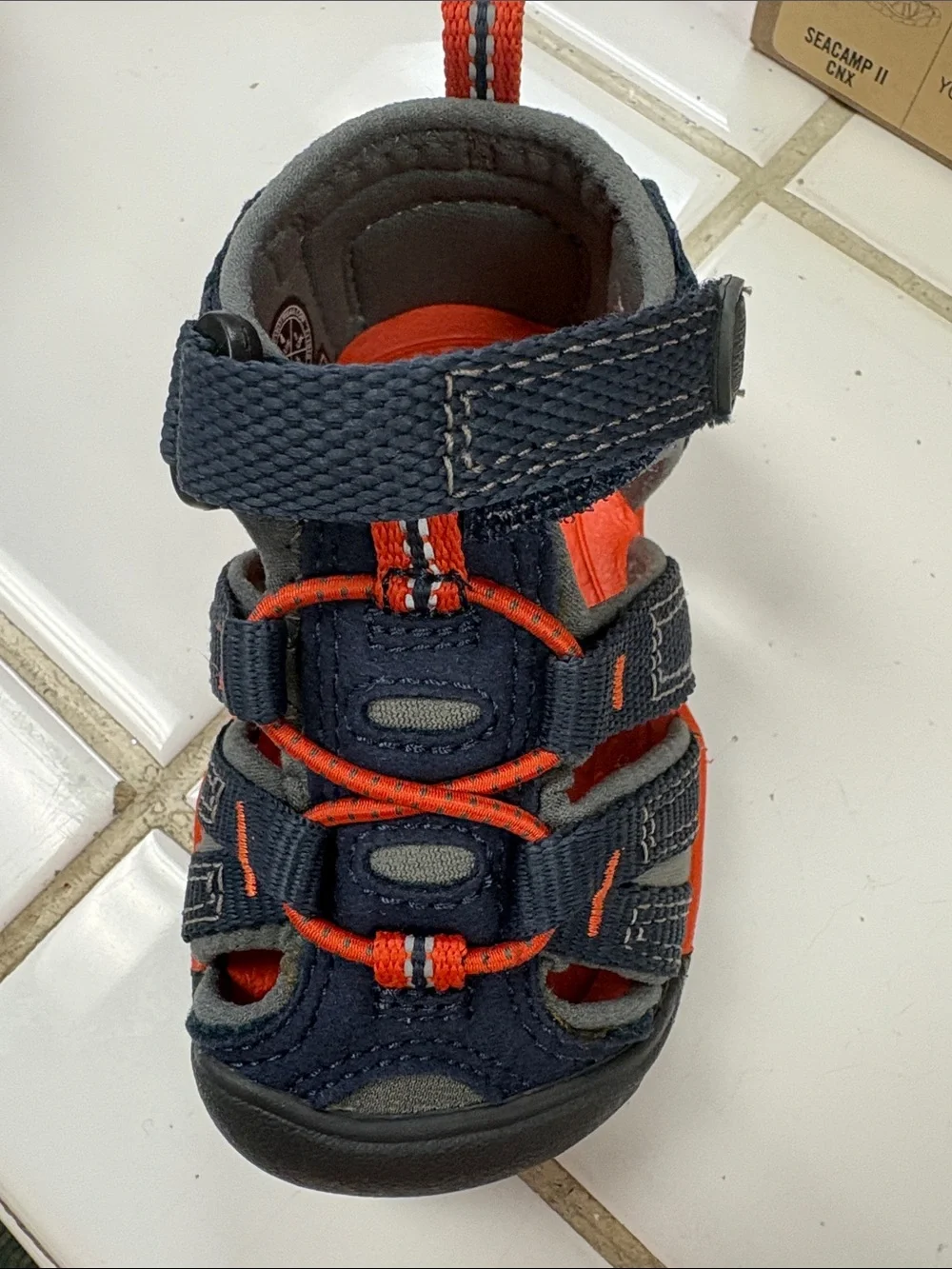 Keen sturdy closed