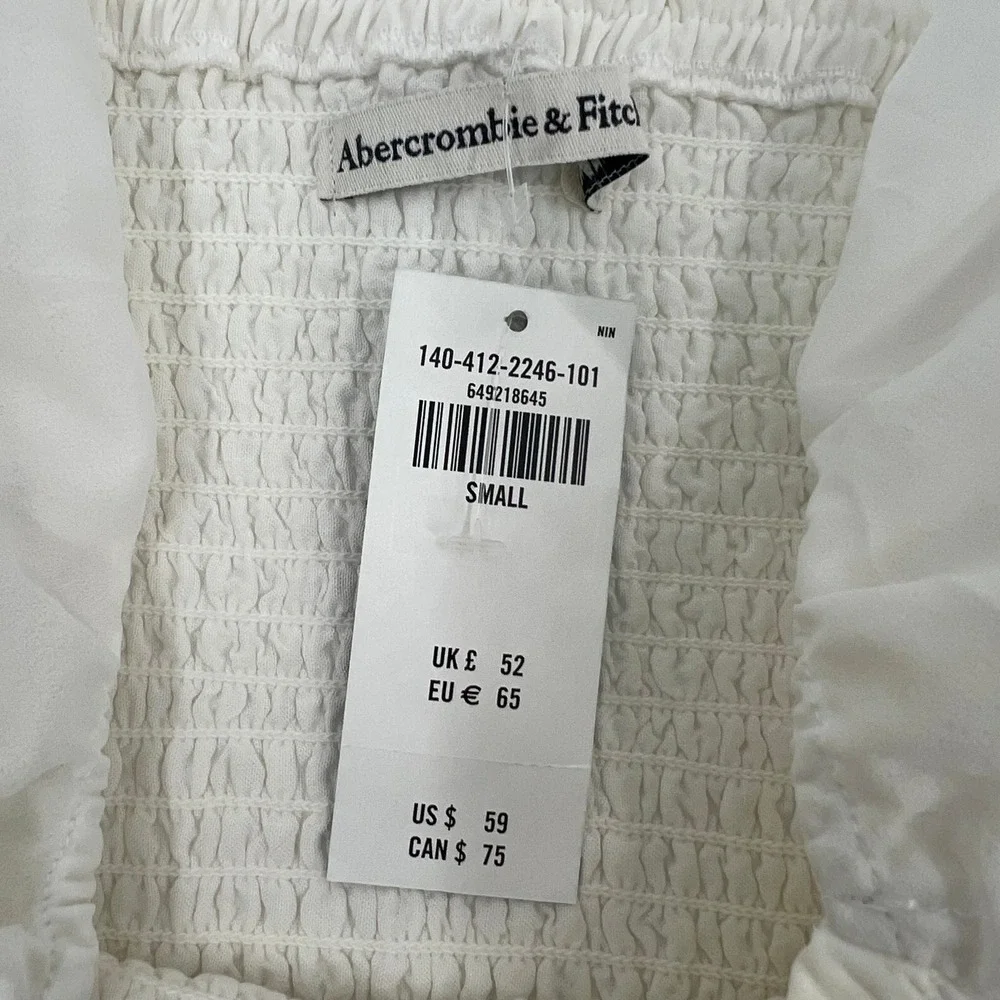 Abercrombie & Fitch new tags