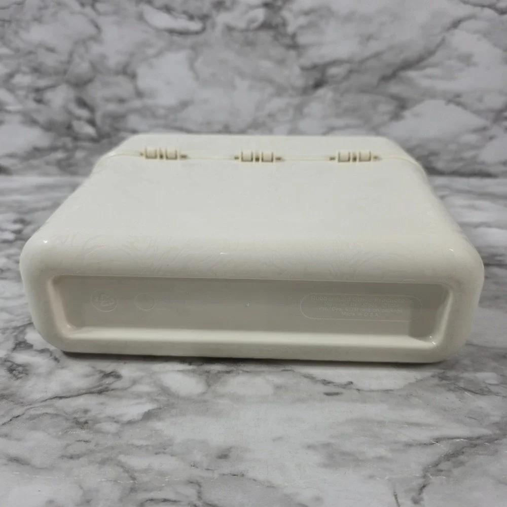 Rubbermaid vintage office
