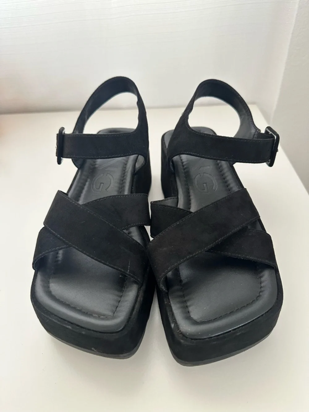 Mango black platform