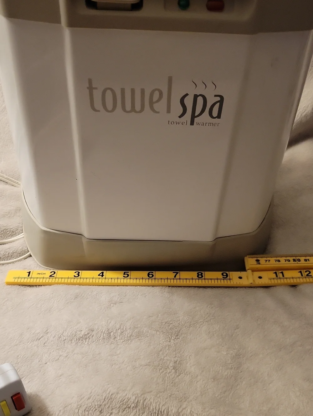 Brookstone towel warmer please look