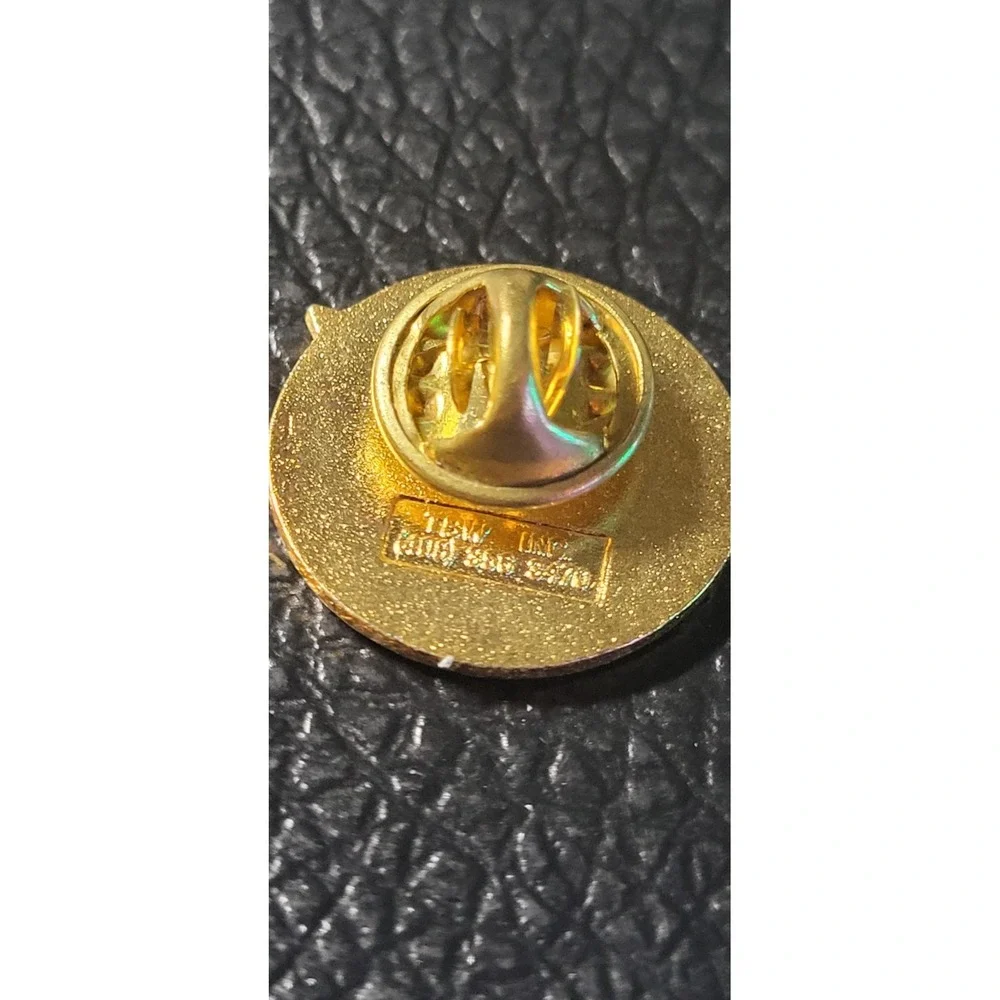 N/A gold broken
