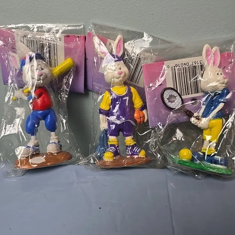 Vintage Easter Unlimited Ball Playing Bunny Rabbit Toy Figure Lot of (3)‎ NEW