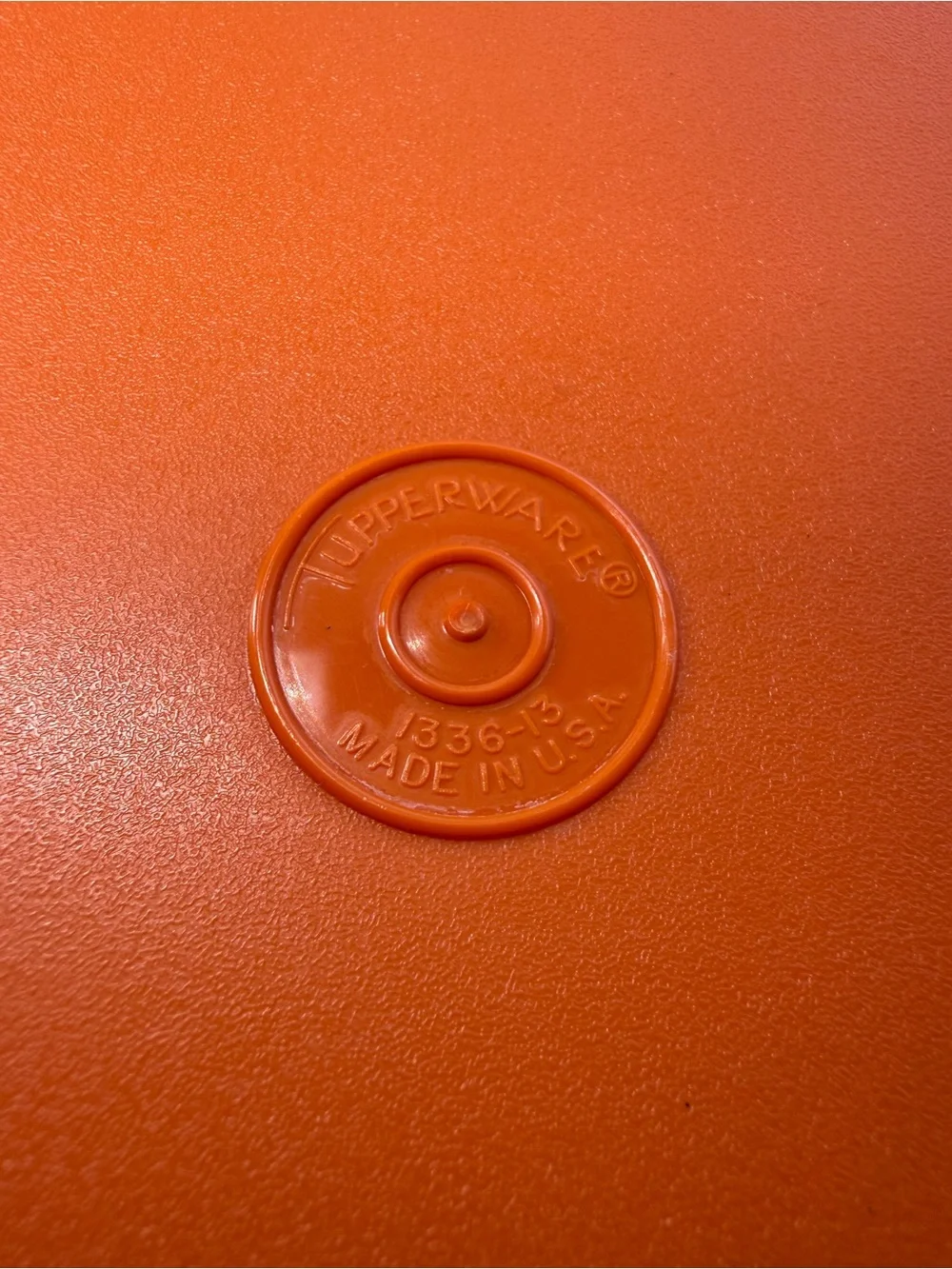 Tupperware vintage round