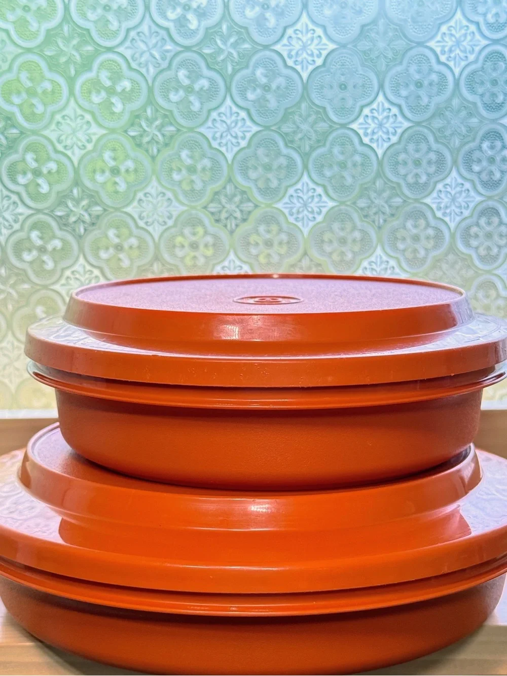 Tupperware vintage round