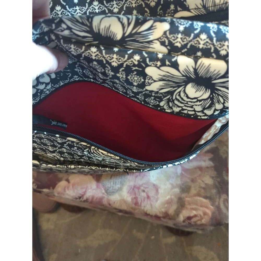 Petunia Pickle Bottom new without