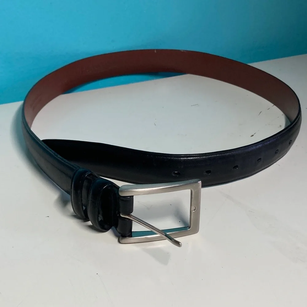 Black Leather Roberto Villini Collezione Belt Size 34 with Solid Brass Buckle