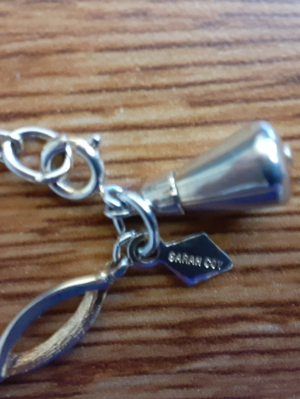 Sarah Coventry goldtone vintage