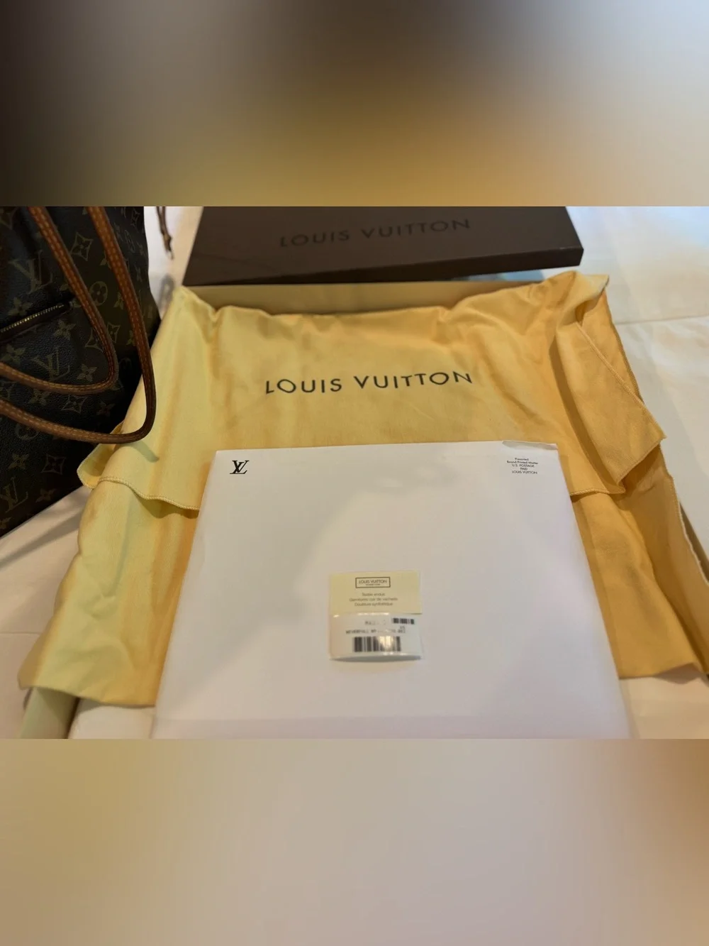 Louis Vuitton Neverfull MM Bag