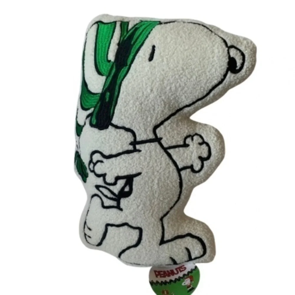 NWT. PEANUTS Snoopy With Green Hat Sherpa Winter Pillow