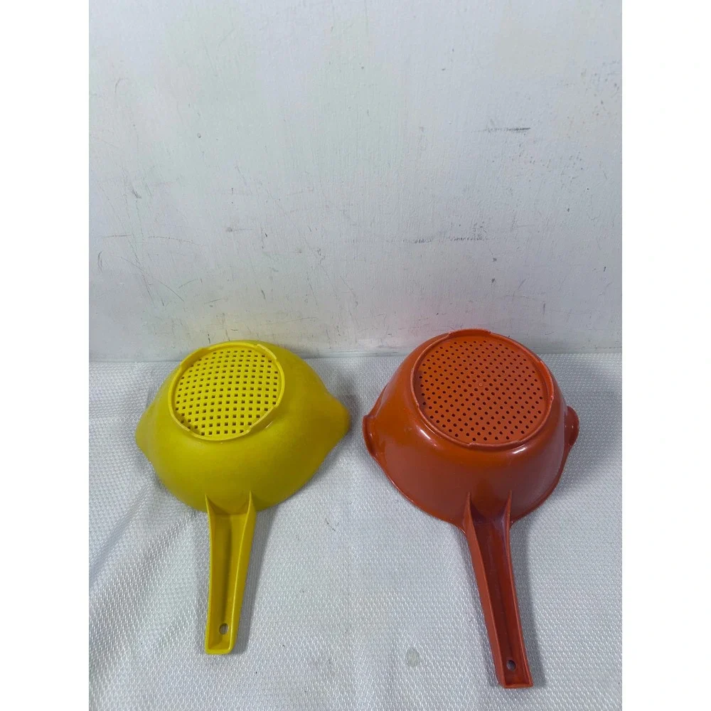 Tupperware vintage colanders