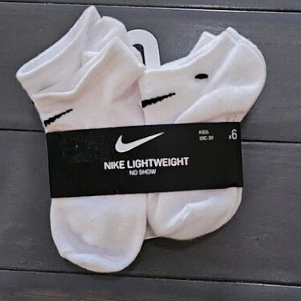 Nike Boys White Basic No Show Socks 6 Pack Sz 10-3 Y