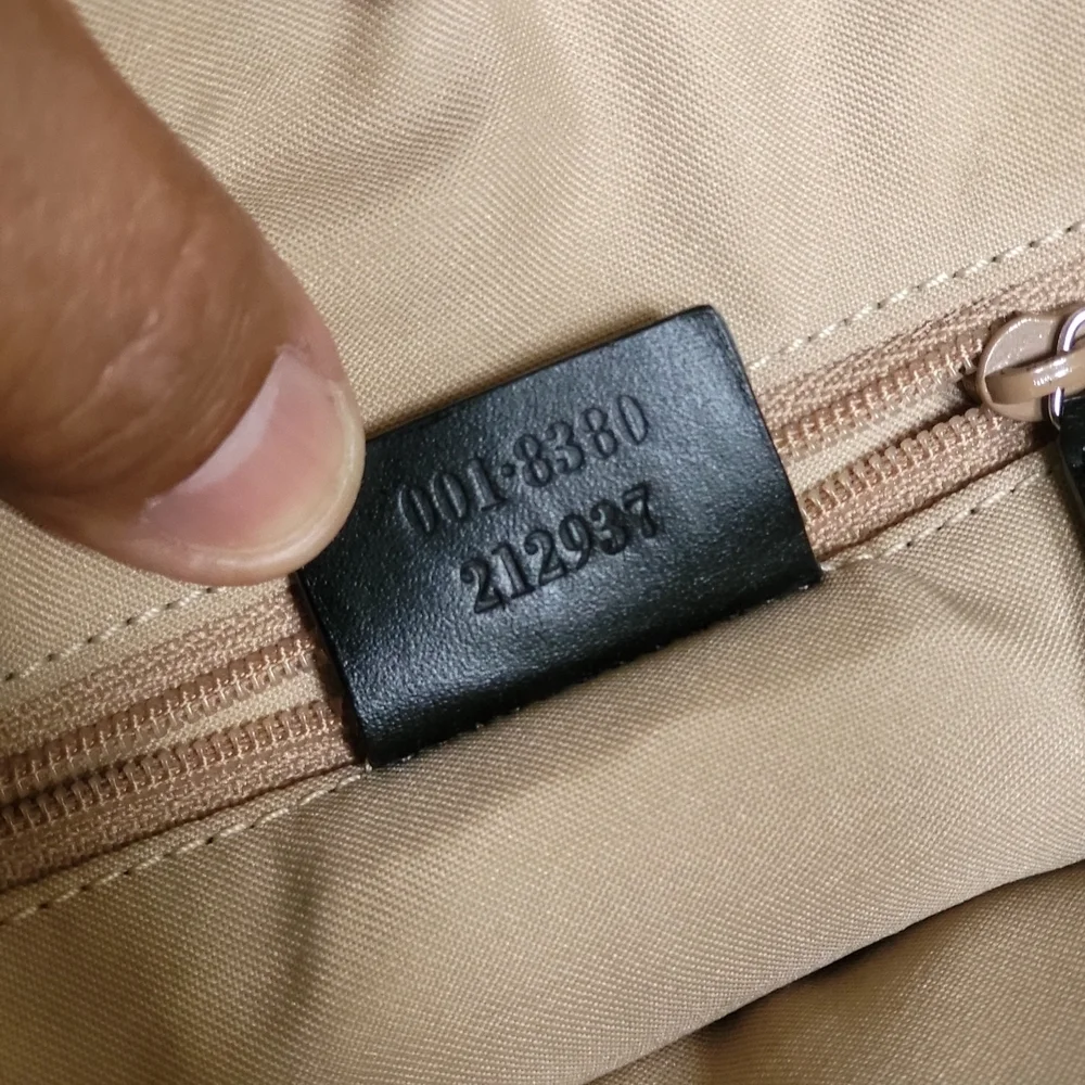 Gucci stylish shoulder