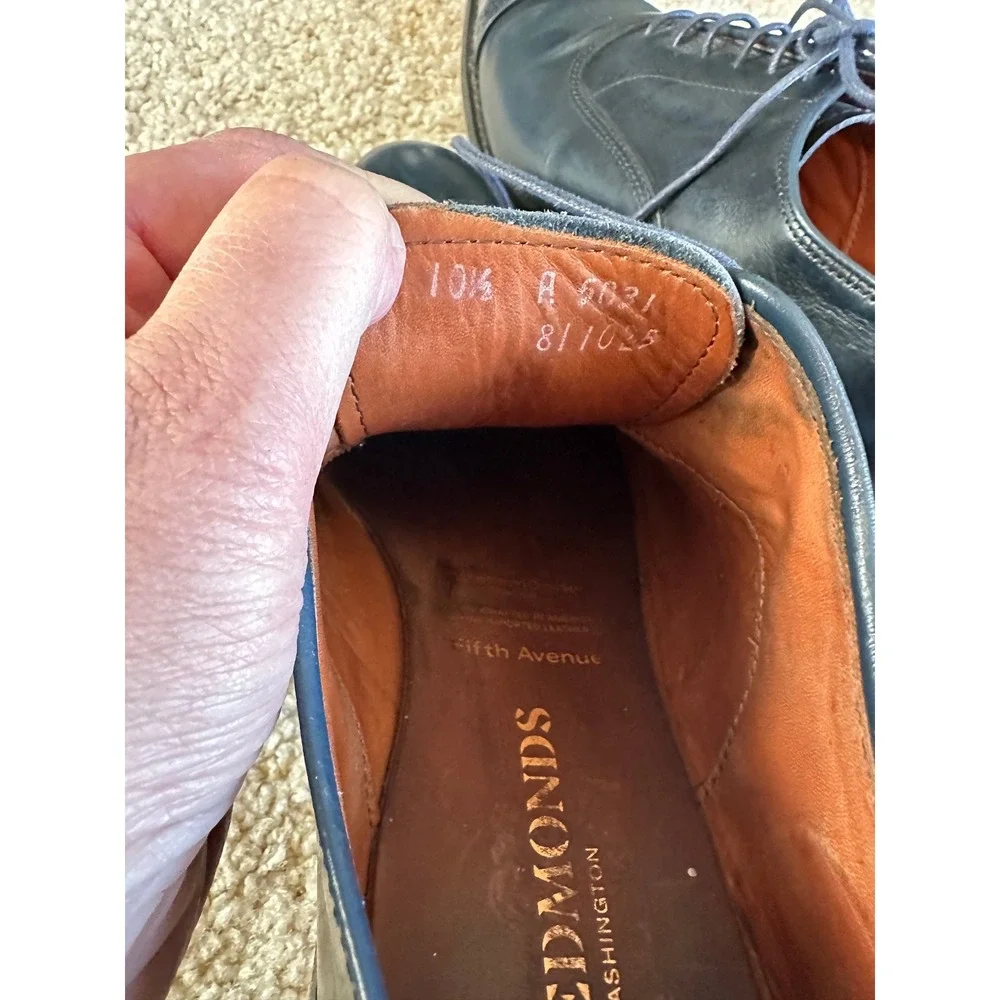 Allen Edmonds day closed professional
