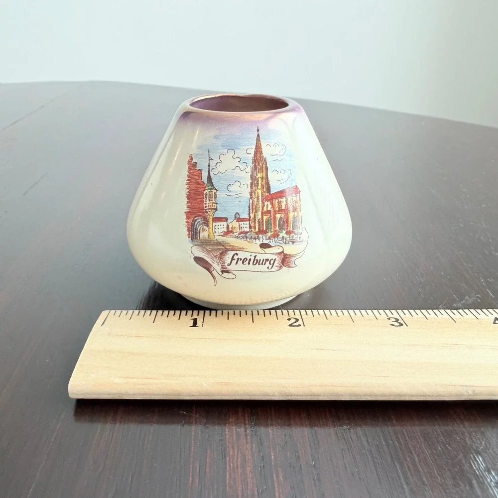 Vintage Freiburg Germany Souvenir Ceramic Bud Vase Iridescent Luster Rim 2.5in‎