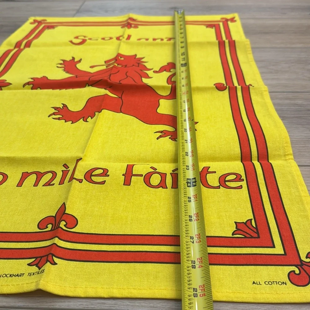 Vintage red lion