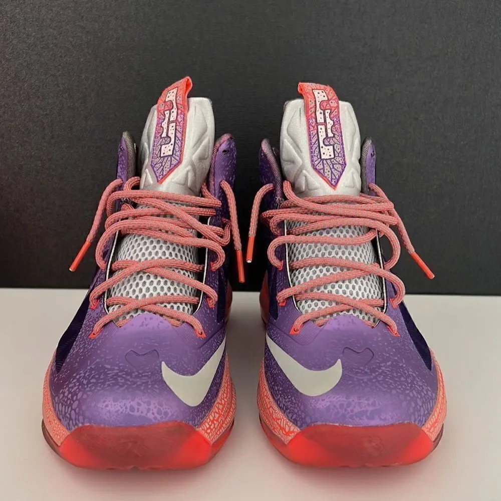 Nike iykyk size