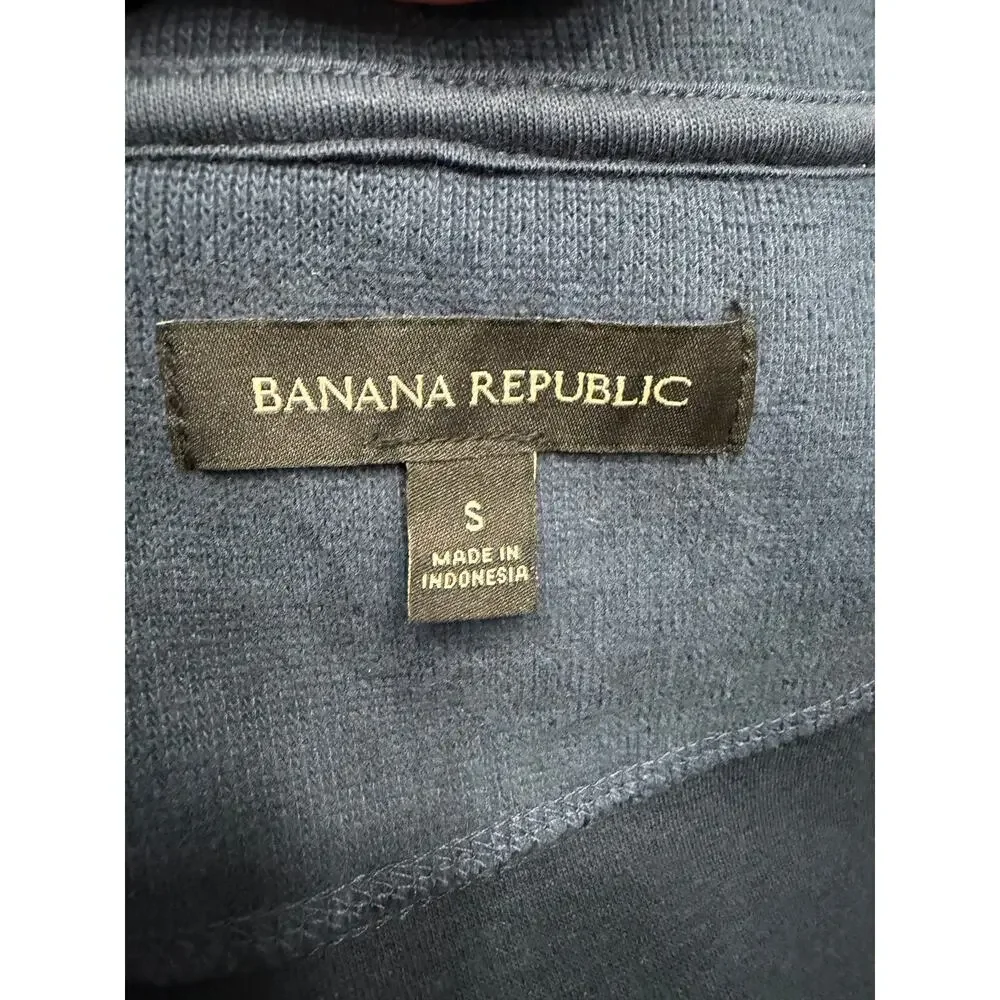 Banana Republic measurements laying