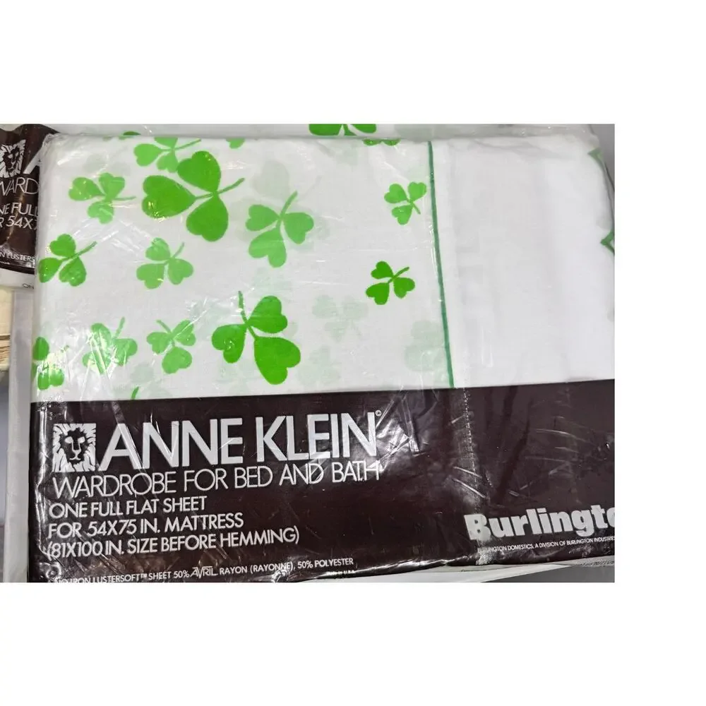 Anne Klein full‎ flat shamrock bed sheet, vintage NEW!