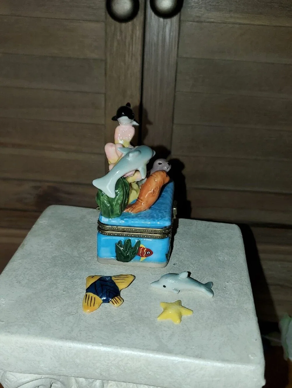 The Unbranded Brand ceramic trinket