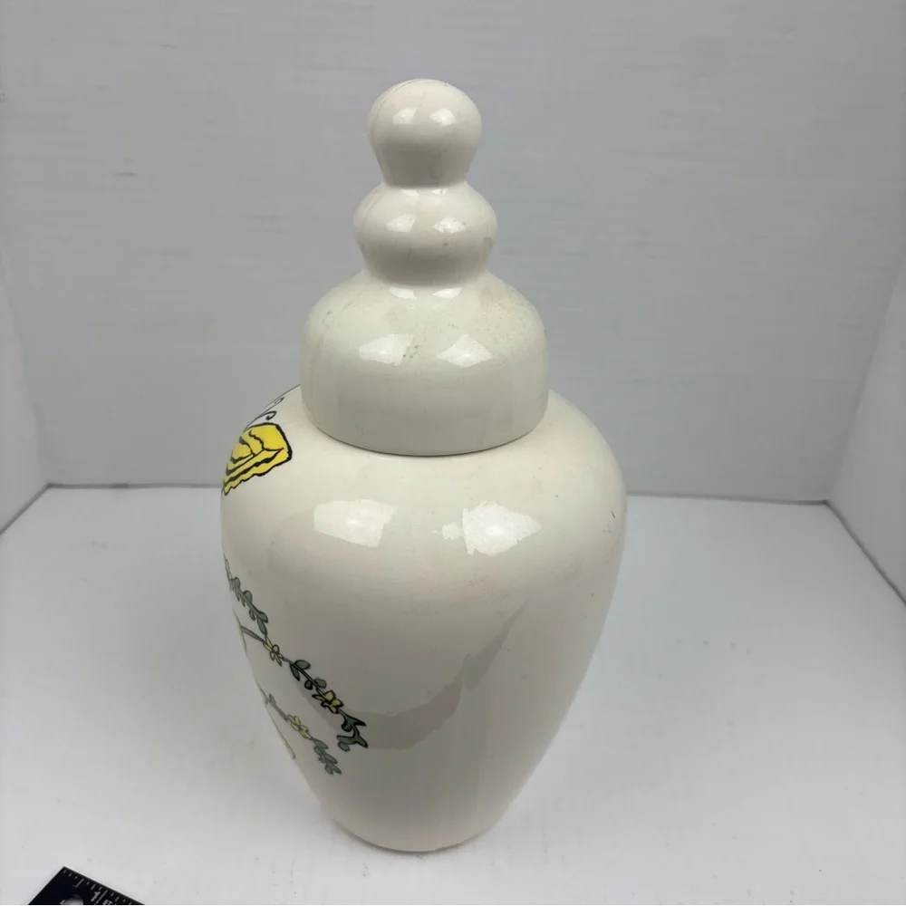 N/A unmarked vase