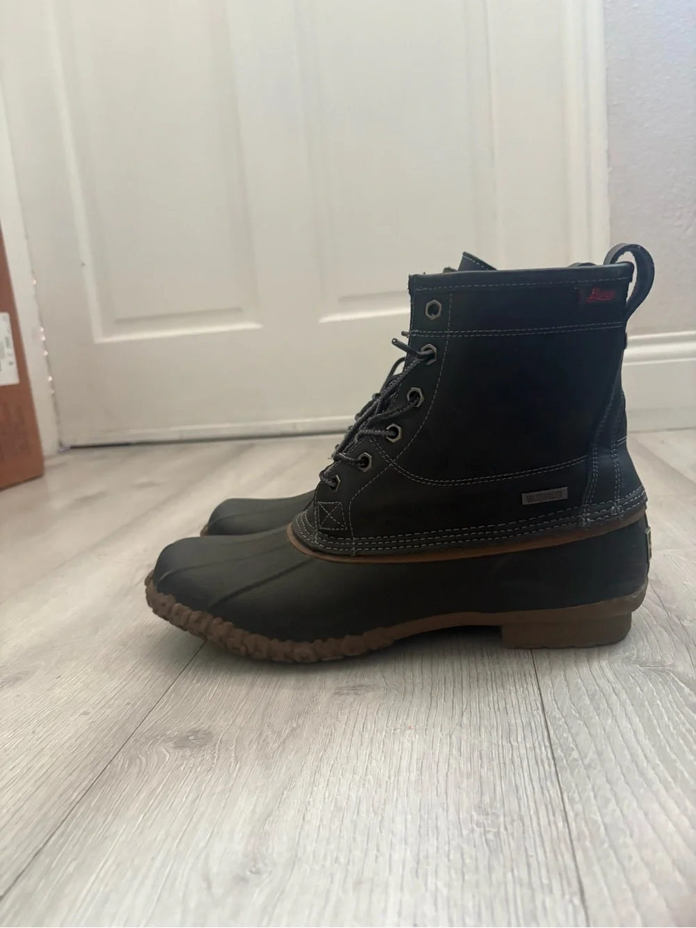BASS LEATHER BLACK AND GREY Lace-Up Duck Boots