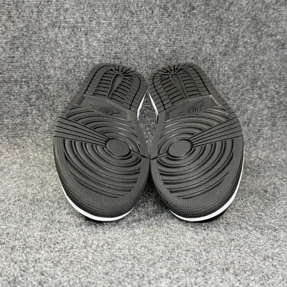 Jordan mid shoes