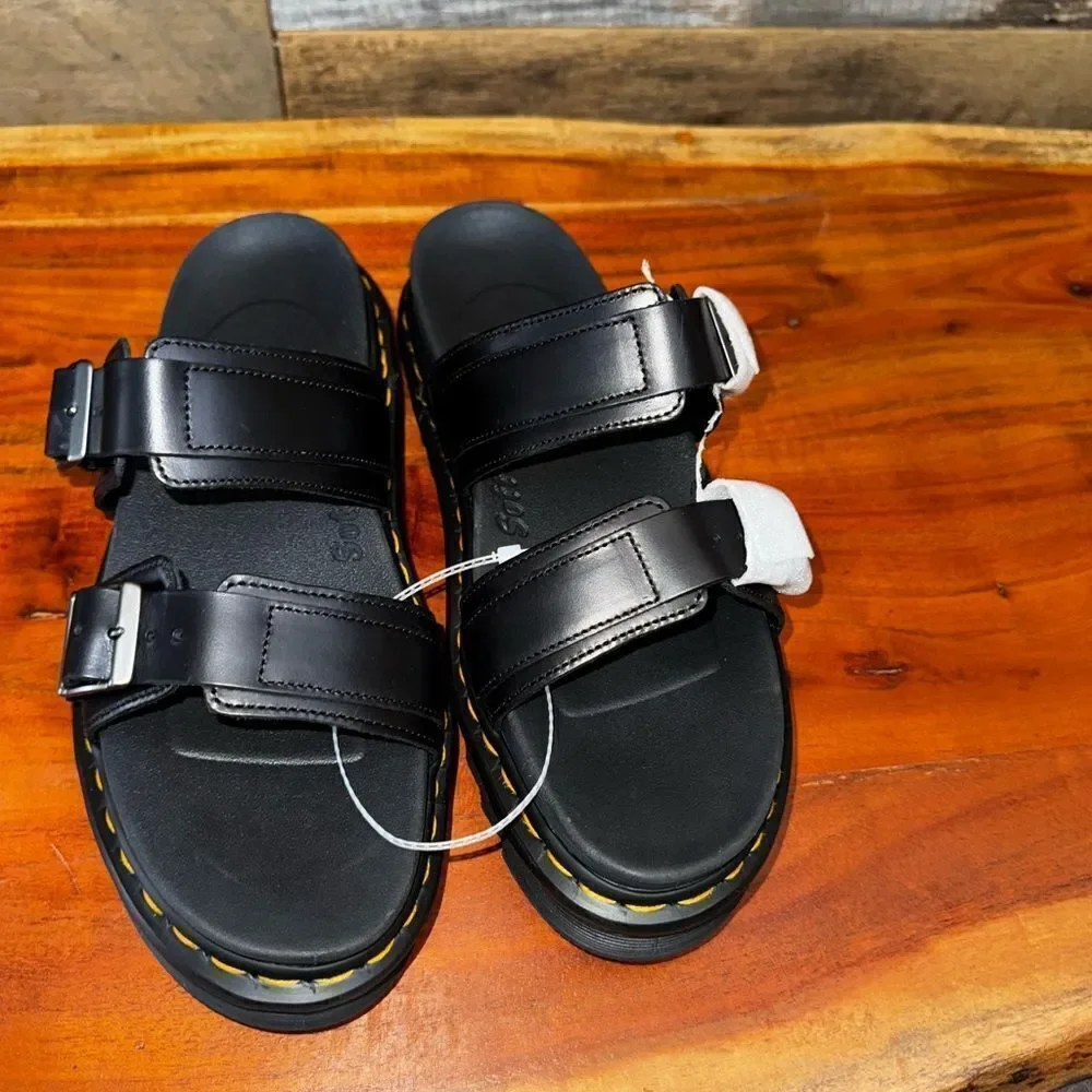 Dr. Martens sturdy lightweight