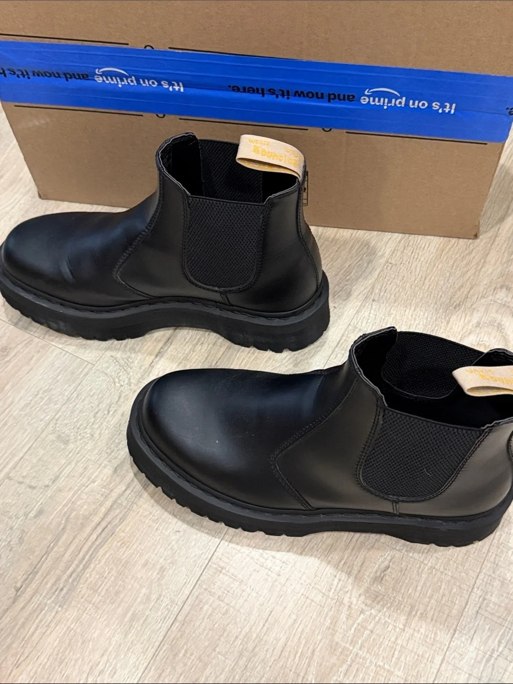 Dr. Martens slip chelsea